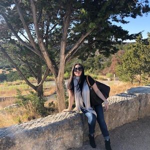 Meet your Posher, Fabiola